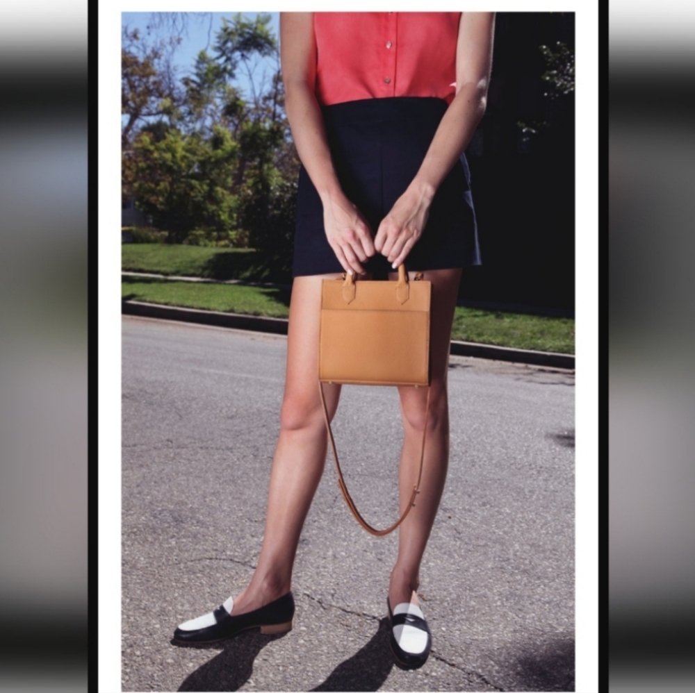 Elegant Tan Leather Handbag